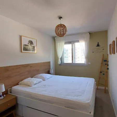 With Balcony 5 Minutes Walk From The Sea *